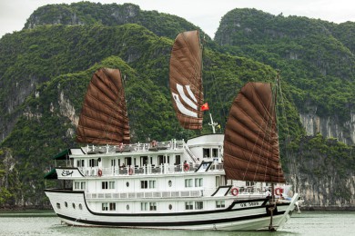 Tour du lịch Hạ Long 2n1đ, khởi hành thứ 7